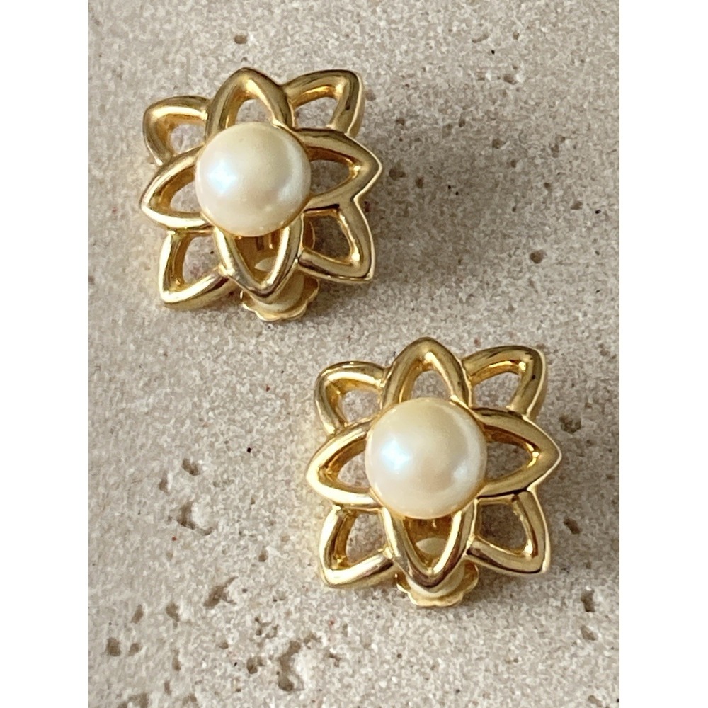 Gold Tone Faux Pearl Flower Clip On Earrings Open Petal Floral Runway Couture